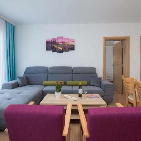 Villa Charlotte Омиш Экстерьер фото