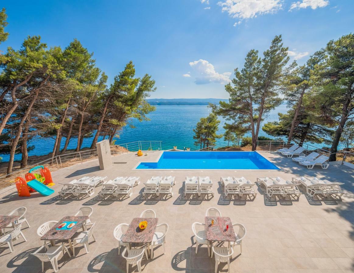 Villa Charlotte Омиш Экстерьер фото