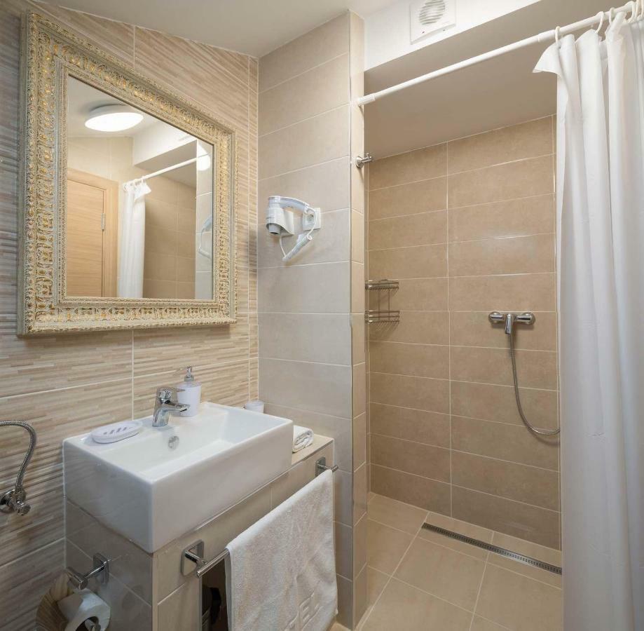 Villa Charlotte Омиш Экстерьер фото